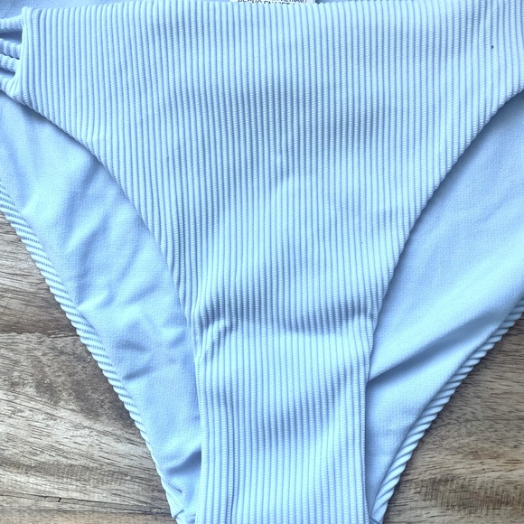 New Roxy Light Blue Ribbed Bikini Set Sz M - Picture 11 of 12